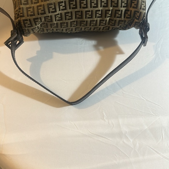 Authentic Fendi Baguette Shoulder cloth Handbag Zucca print, very classy - Picture 11 of 15